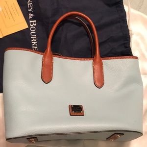 Dooney and Bourke pebbled leather handbag.